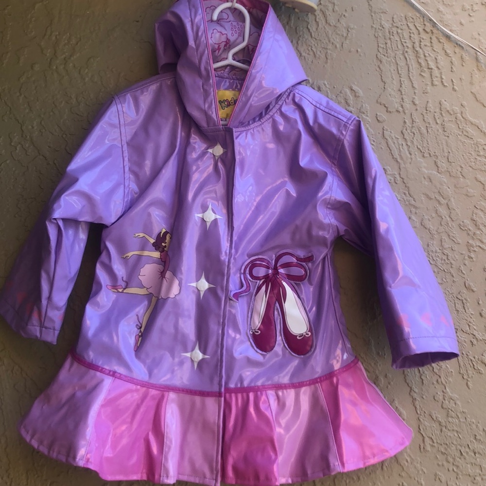 Kidorable raincoat